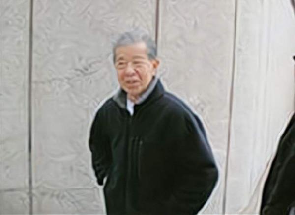 李兆楠：倆哥哥成千億富豪，他卻在老家打工，被贈200億分文不取