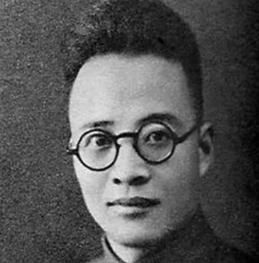 葉挺遇難時，飛機上還有三人，地位都不在葉挺之下，他們是何人