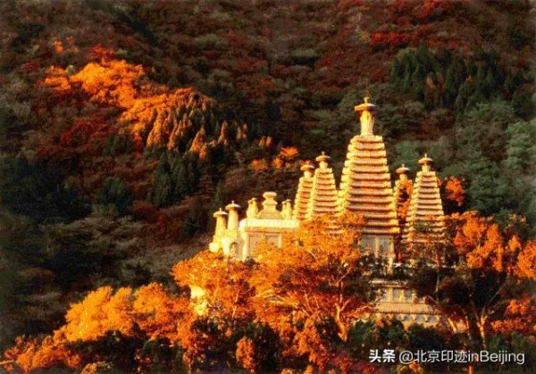 循著梁思成的手繪圖稿，到北京古蹟裡尋幽訪勝