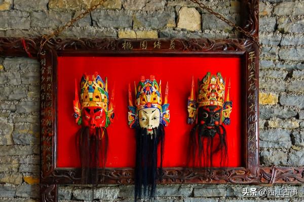 或源自漢初封王，流傳於江西等地少數地區的一項年俗，神秘而古拙