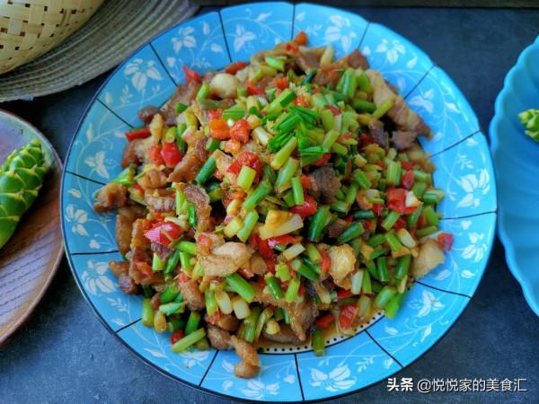 11月，這鹼性菜要多吃，才3元一把，冷天暖身又暖胃，炒肉特好吃