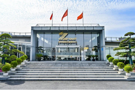 冉瑩穎：從央視辭職，做鄒市明背後的女人，幸福生活有苦也有淚