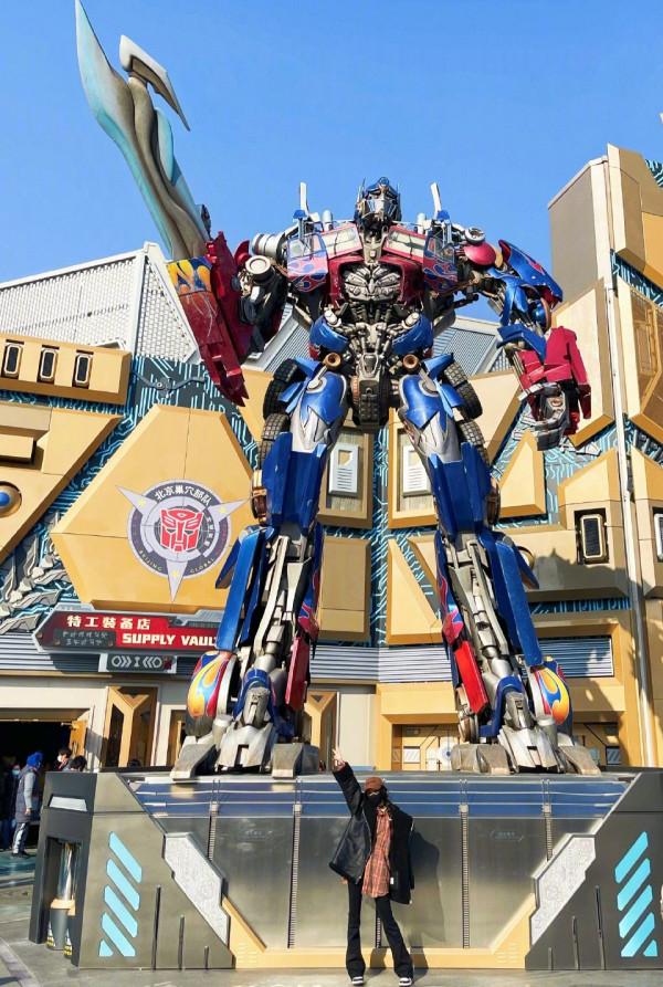 楊冪/宋祖兒/張大大同遊環球影城，楊冪衣品真的絕了