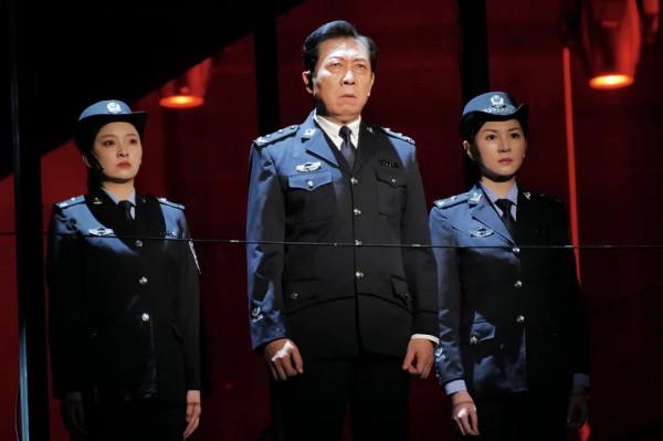 實力派明星雲集《英雄時代》，國家大劇院舞臺上演&OpenCurlyDoubleQuote;警匪大片&rdquo;