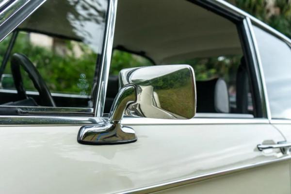 第一款使用渦輪增壓的量產寶馬車，1974年寶馬2002 Turbo