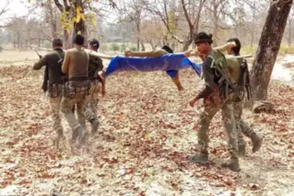 印軍特種兵拂曉突襲，6名游擊隊寧死不降，拼光子彈倒在衝鋒路上