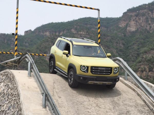 越野真較量，哈弗大狗和RAV4榮放究竟誰更“野”？