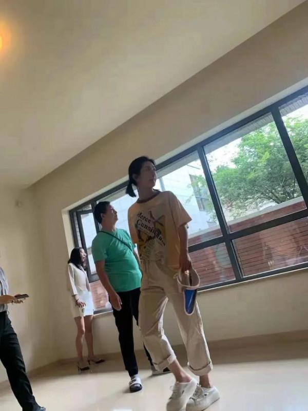 2022開年才9天，就有9對夫婦惹爭議：謝娜惹人嫌，黃磊孫莉被質疑