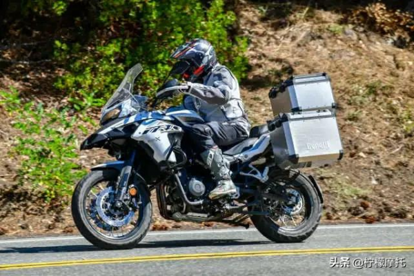 2021款貝納利TRK 502 X評測：義大利摩托車​