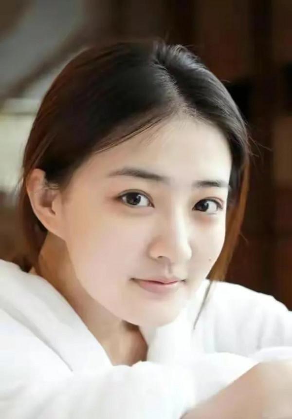 11年軍齡的徐璐:委婉大方美麗動人 11年軍齡的徐璐:委婉大方美麗動人