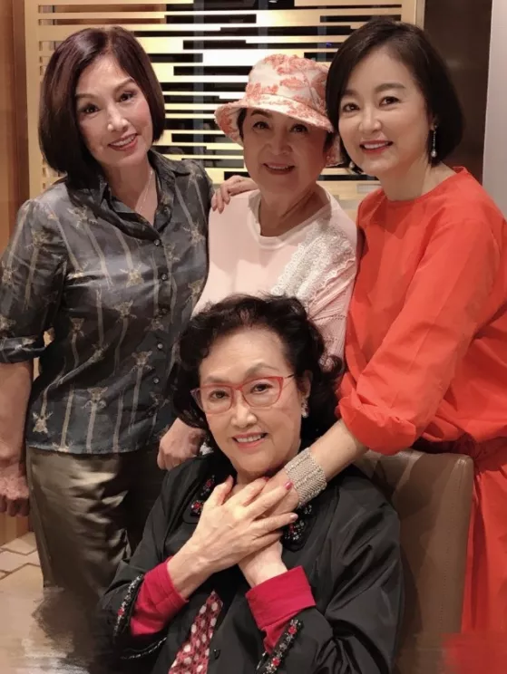 林青霞66歲了，還能再瘦22斤，怎麼做到的？