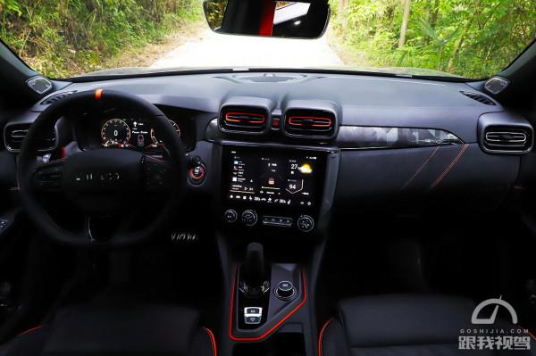 喚醒戰鬥激情的個性鋼炮 山路把玩領克02 Hatchback 喚醒戰鬥激情的個性鋼炮 山路把玩領克02 Hatchback