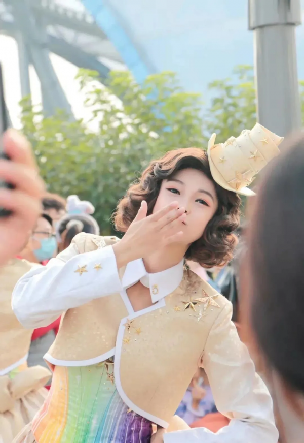 6位退圈明星的境遇:江華賣保險,朱千雪當律師,許君豪做牙醫 6位退圈明星的境遇:江華賣保險,朱千雪當律師,許君豪做牙醫