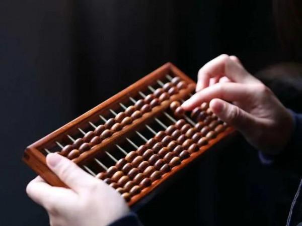 算盤一響，黃金萬兩：這種玉石算盤掛件，你佩戴過嗎？