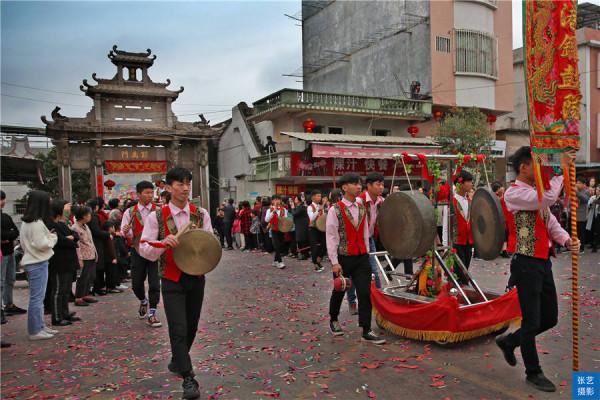 回顧往年潮汕傳統習俗營老爺，帶著神明遊鄉村，盛大場面你見過嗎