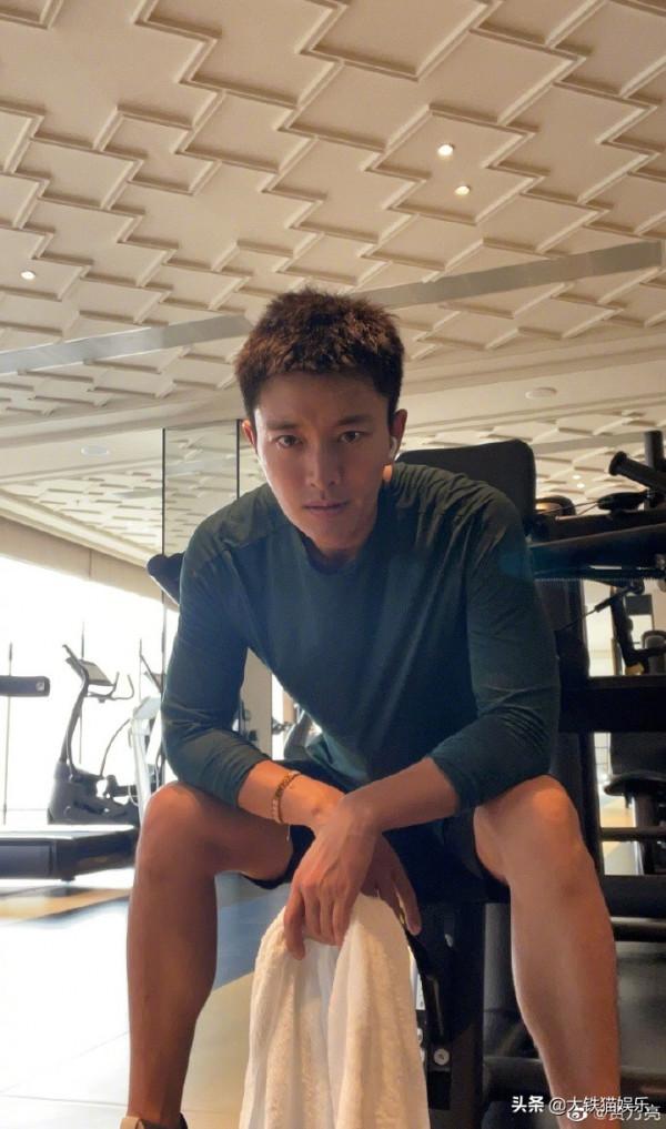 10大“海巖男郎”今昔顏值對比:有人中年成油王,有人改名又變臉 10大“海巖男郎”今昔顏值對比:有人中年成油王,有人改名又變臉