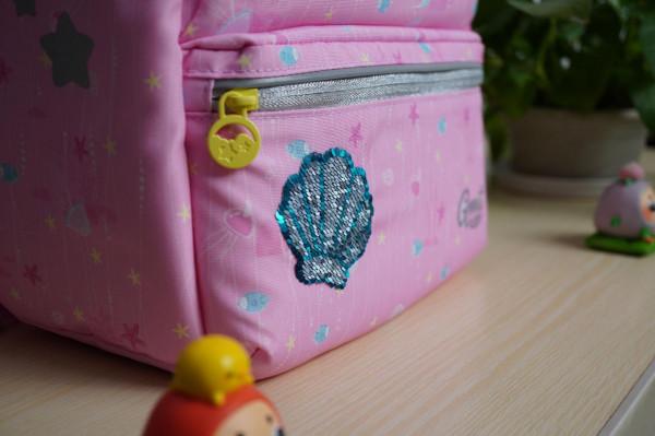 輕鬆揹負,健康成長,給小外甥女的生日禮物——GMT for Kids小方包 輕鬆揹負,健康成長,給小外甥女的生日禮物——GMT for Kids小方包