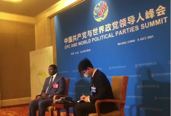 “遙望比旭日更遠的東方”