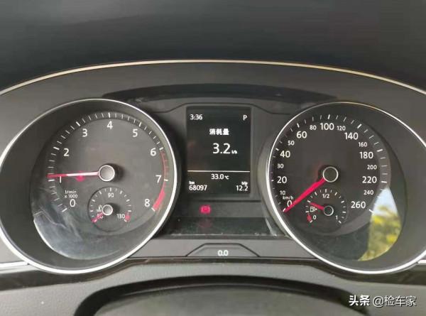 出掉卡羅拉，花15萬買臺四年的大眾邁騰，驗車師：這車開滴滴了吧