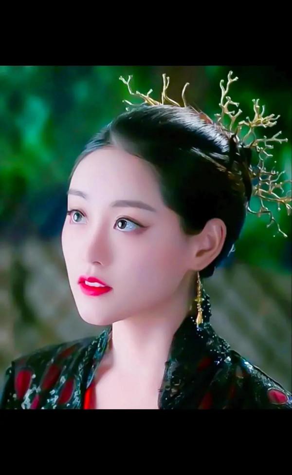 演員祝緒丹美照歡迎觀看