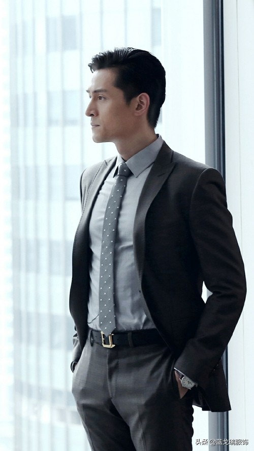 盤點十個穿西服最具魅力的男明星，過來看下有沒有你的偶像
