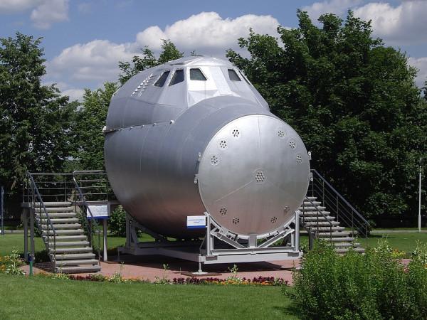 原來暴風雪號太空梭不只一架,曾身綁4臺AL31,自行從機場起飛 原來暴風雪號太空梭不只一架,曾身綁4臺AL31,自行從機場起飛