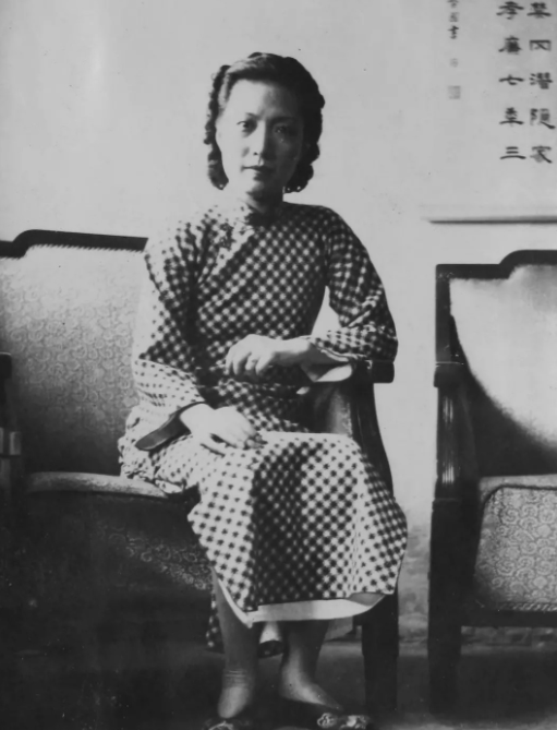 福芝芳16歲嫁給梅蘭芳，對大夫人畢恭畢敬，為何偏偏容不下孟小冬