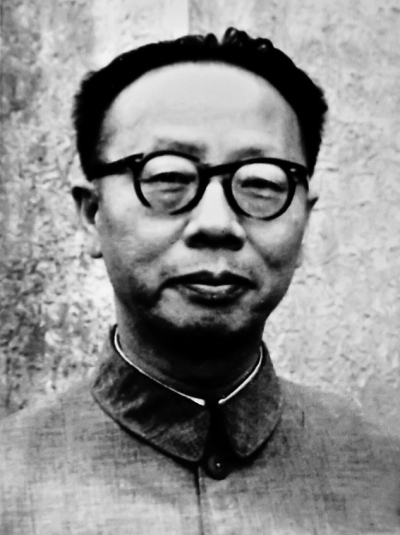 他是甘肅省第一任省委書記,21歲入黨,主政陝西10年,56歲早逝 他是甘肅省第一任省委書記,21歲入黨,主政陝西10年,56歲早逝