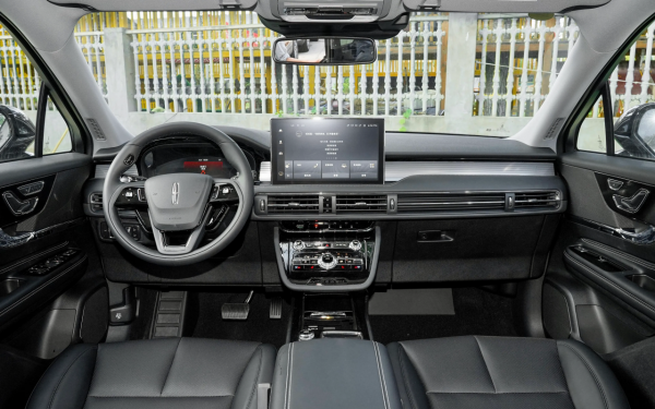 最低配值不值,林肯冒險家兩驅尊悅版,這價格比起對手有優勢嗎 最低配值不值,林肯冒險家兩驅尊悅版,這價格比起對手有優勢嗎