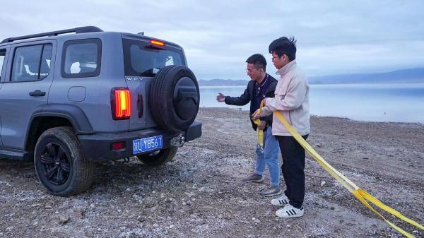 坦克300環青海Day2:體驗水天一線的“雙湖”,小柴旦救援BJ40! 坦克300環青海Day2:體驗水天一線的“雙湖”,小柴旦救援BJ40!