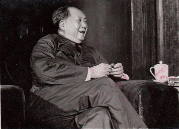 毛主席接見毛遠耀、毛遠翔兩兄弟，談話提及老家：我很想回去看看