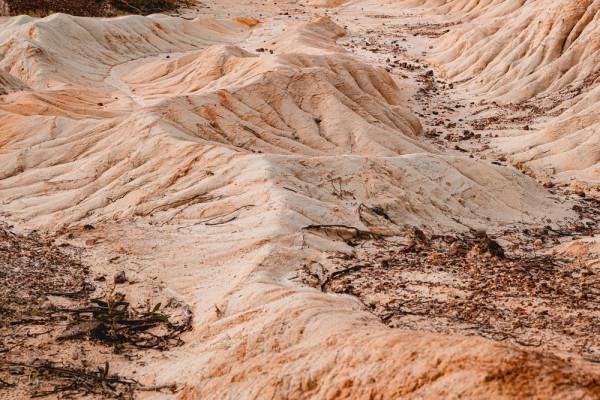 鐵礦石再度暴跌11%？較高位跌去6成，鐵礦石終於要便宜了？