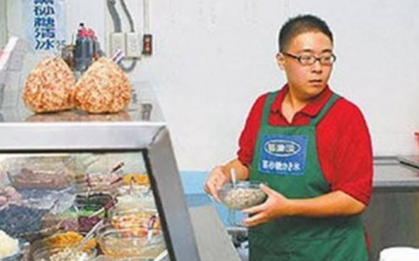 巔峰突然隱退的10位童星，命由己造：有人被判17年，有人身家破億