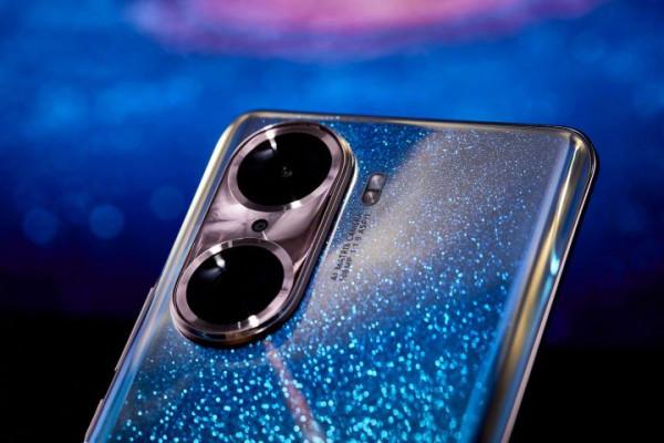 從這三款明星手機的配置看，你認為春節後降價多少合理呢