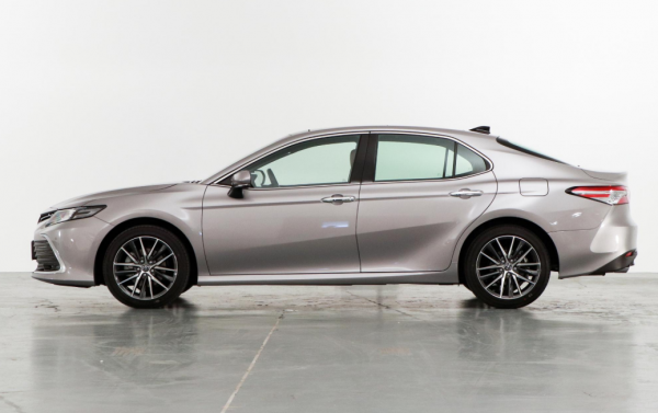 是你，你選哪款！日德之戰 豐田凱美瑞對比大眾帕薩特