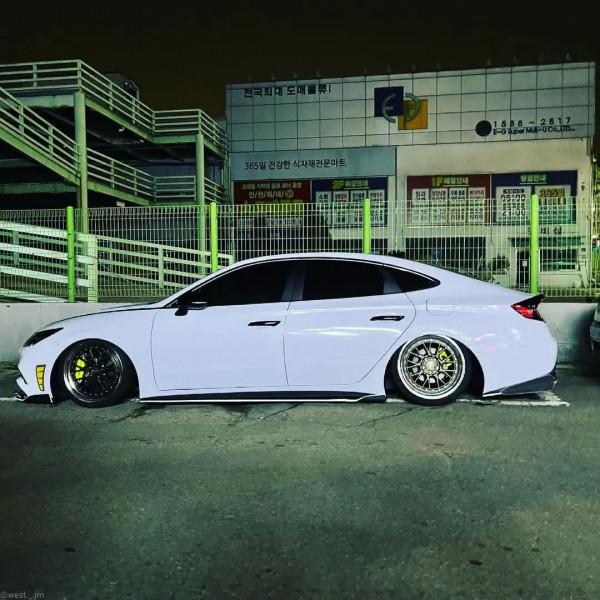 被“鯰魚臉”坑慘了的索納塔10改裝過後明顯帥多了 被“鯰魚臉”坑慘了的索納塔10改裝過後明顯帥多了