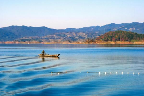 革命聖地，大別山深處的美麗湖泊，你喜歡這裡嗎？