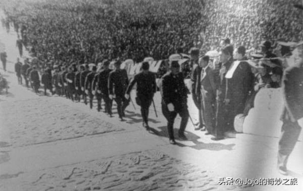 故宮國慶人太多?1945年的今天人才是最多的時候 故宮國慶人太多?1945年的今天人才是最多的時候