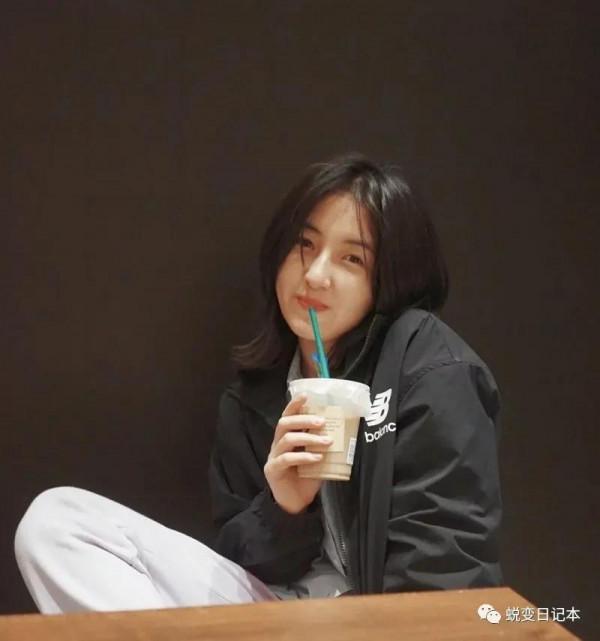 有種“時尚”叫張子楓的穿搭，明明看著很簡單，一般人卻難以駕馭