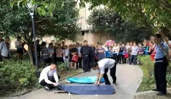 2019年，15歲學霸少女跳樓自殺，沒有遺書，神秘手機成解謎關鍵