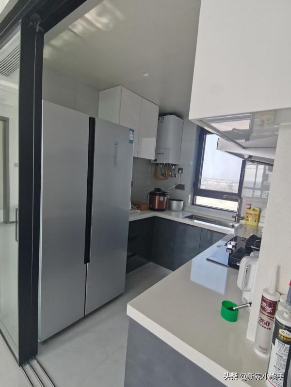 過新年曬裝修，全屋定製櫃子很喜歡，電視牆堅持不做造型非常簡約