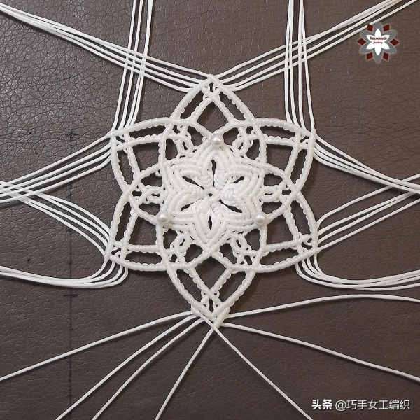 用繩子就能編出漂亮的雪花，超詳細的教程，一步一步教你編