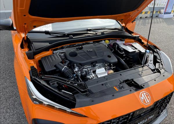 名爵6 PRO場地試駕:一門心思就是“搞”運動 名爵6 PRO場地試駕:一門心思就是“搞”運動