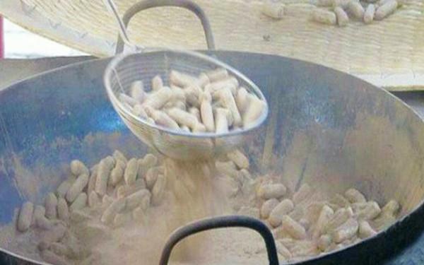 山西人拿“土”當美食,為啥很多人還愛吃?網友:吃的不是土 山西人拿“土”當美食,為啥很多人還愛吃?網友:吃的不是土