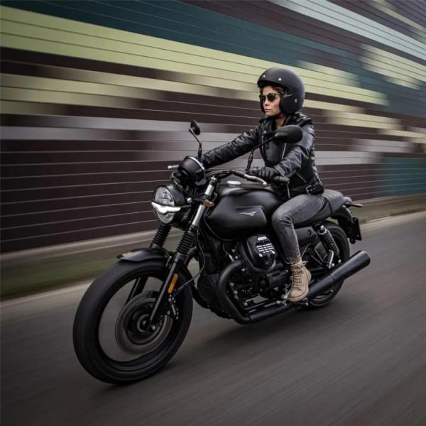 9.99萬！摩托古馳V7 850Stone，不一樣的復古味道