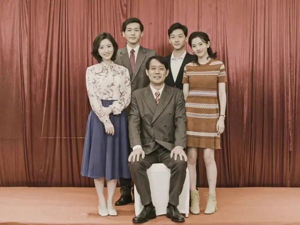 一成與初戀再見已無緣，三麗一丁初相遇，二強馬素芹滑冰像小兩口