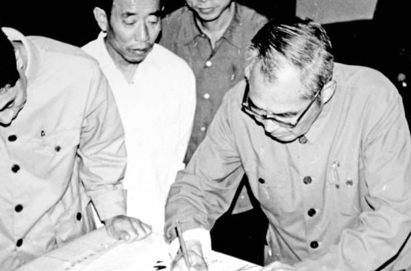 他曾擔任安徽省副省長，51歲被撤銷一切職務，71歲擔任省委書記