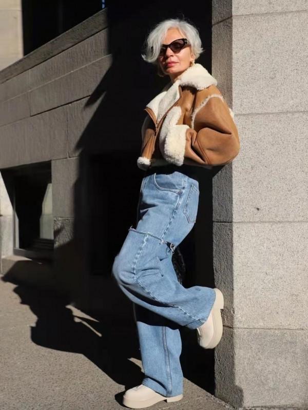 年過六十穿外套少穿“奶奶裝”,瞧瞧網紅奶奶,打扮既時髦又高階 年過六十穿外套少穿“奶奶裝”,瞧瞧網紅奶奶,打扮既時髦又高階