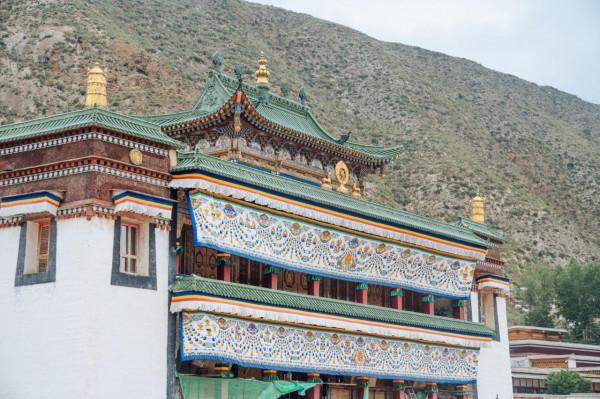 這個寺廟名字很奇怪，卻佔整座城市的1/3，面積相當於10個足球場