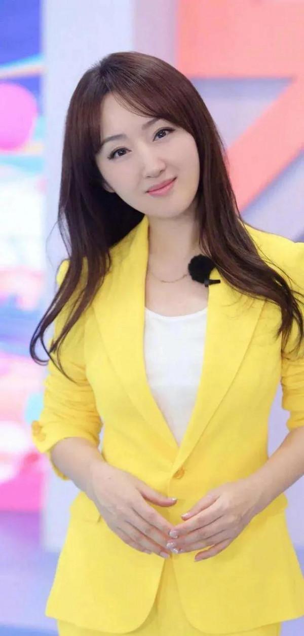 雖然她是“港姐”第四，雖然她已經年過60，女神，我只認趙雅芝